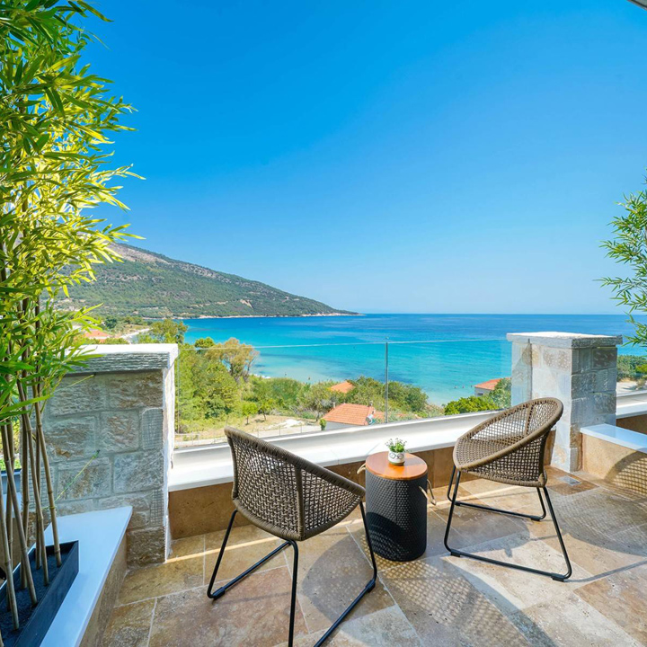 ESSENTIA LUXURY
